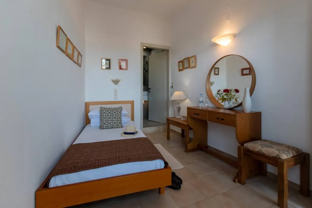 SINGLE GARDEN VIEW Room, Dedalos Hotel, Crete