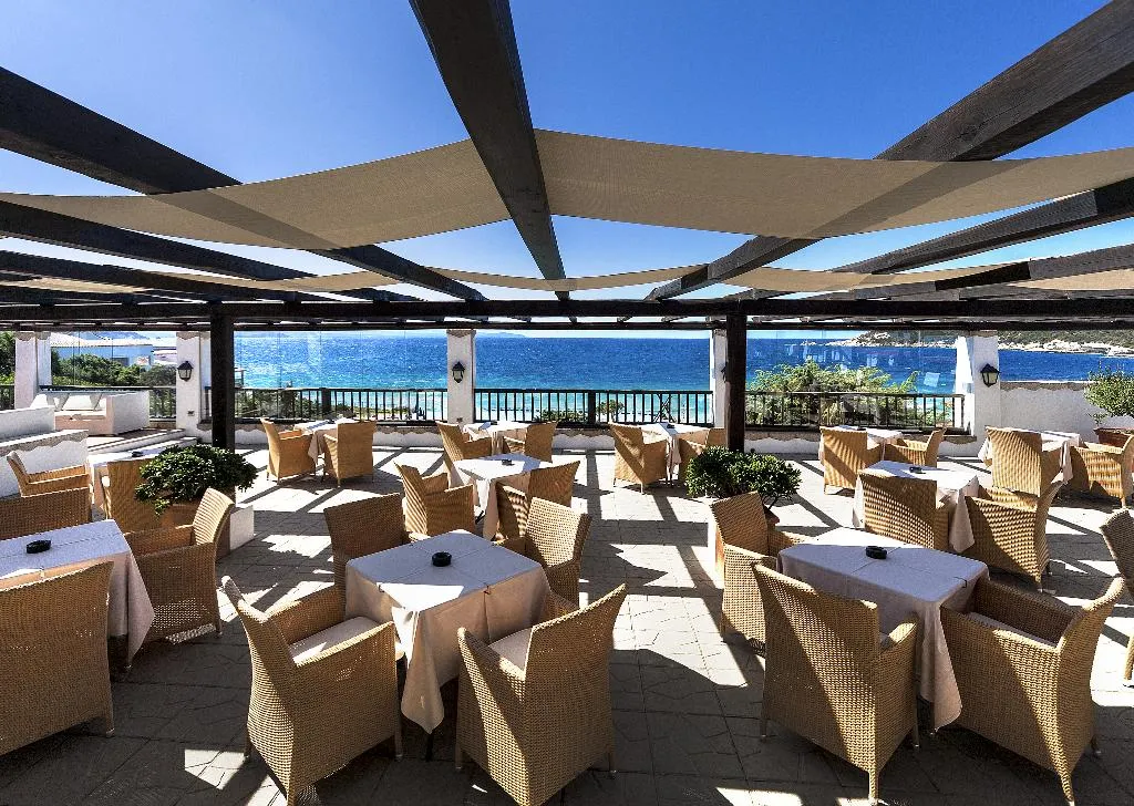 Terrace, Colonna Grand Hotel Capo Testa, Olbia