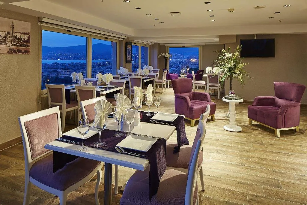 Restaurant, DoubleTree By Hilton Izmir Alsancak, Izmir