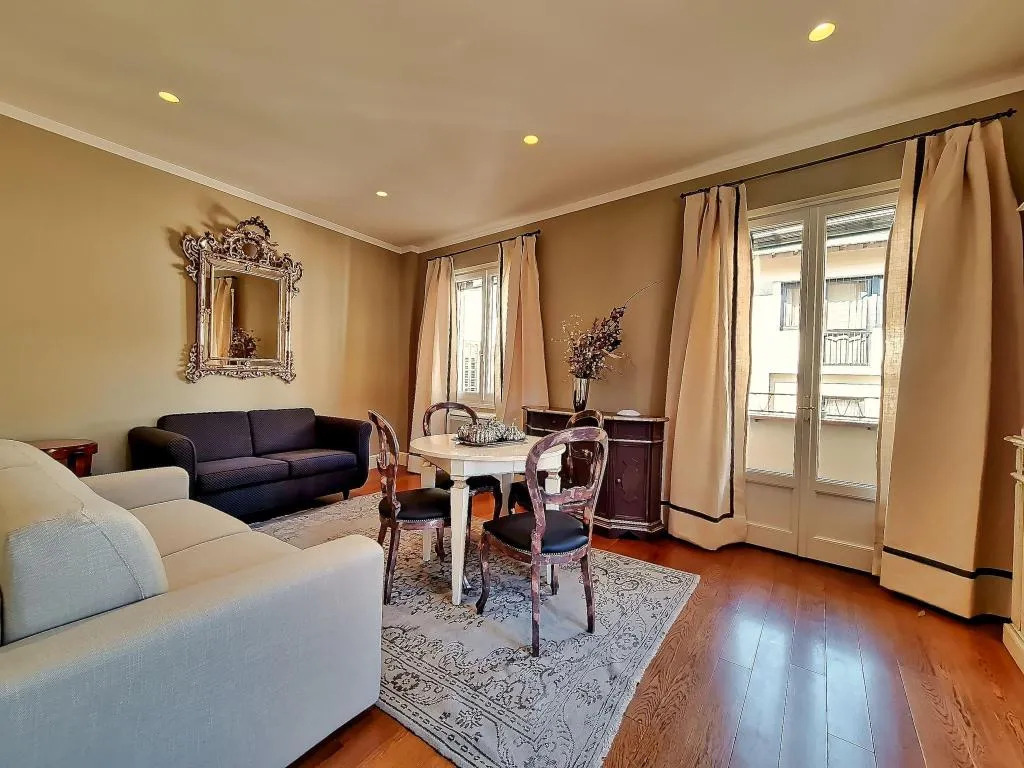 APARTMENT SUPERIOR QUEEN BED Room, L'Orologio, Florence