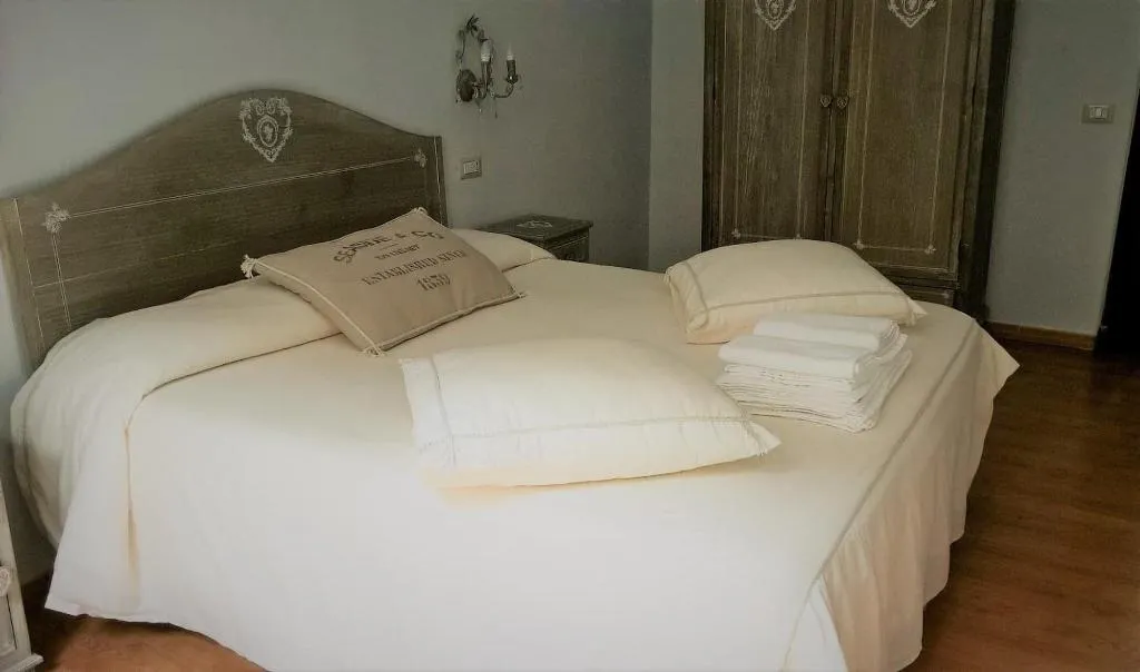 Room, I Racconti di Partenope B&B, Naples