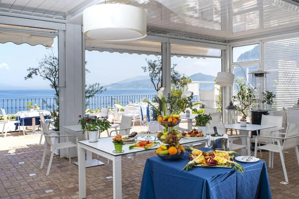 Restaurant, Relais Maresca Luxury Small Hotel, Naples