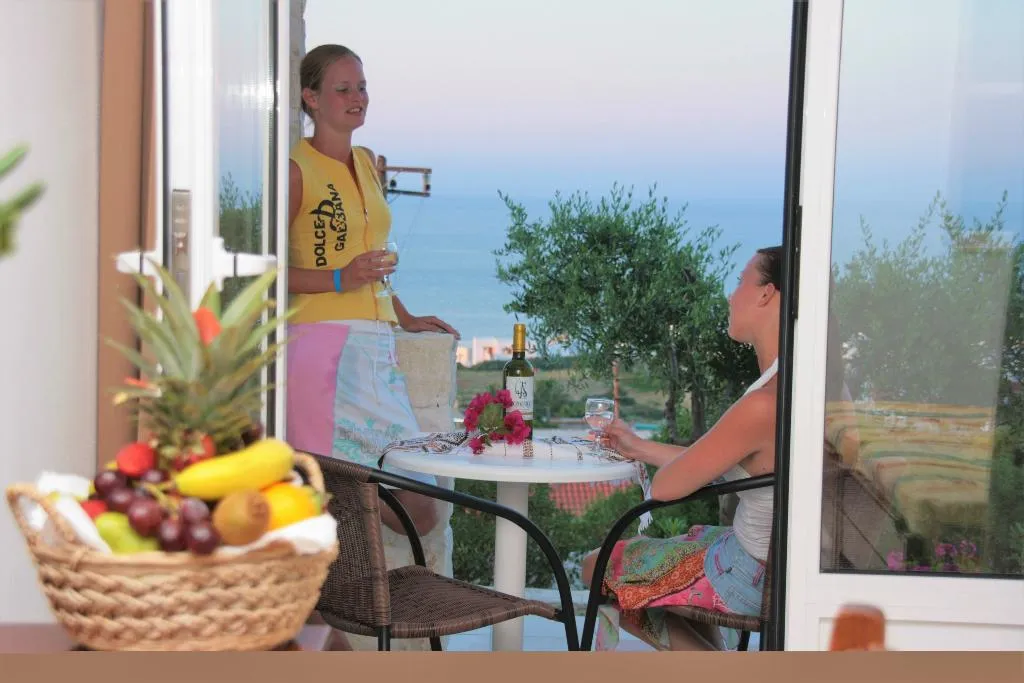 Double or Twin SEA VIEW Room, Semiramis Village, Crete