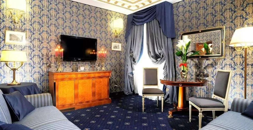 Room, Hotel Manfredi Suite In Rome, Rome