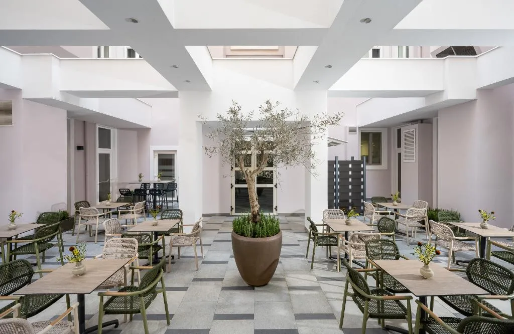 Terrace, Leonardo Boutique Hotel Rome Monti, Rome