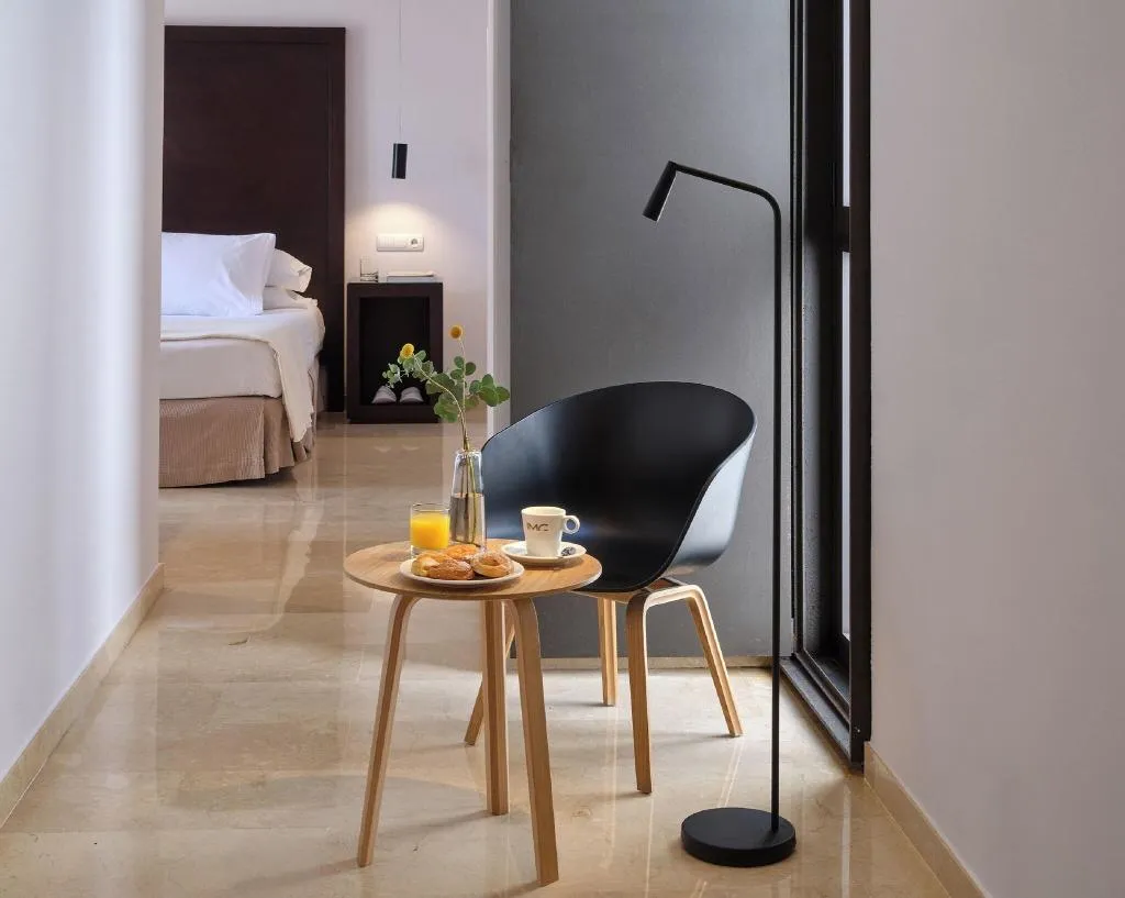 TWIN STANDARD Room, Rey Alfonso X, Seville
