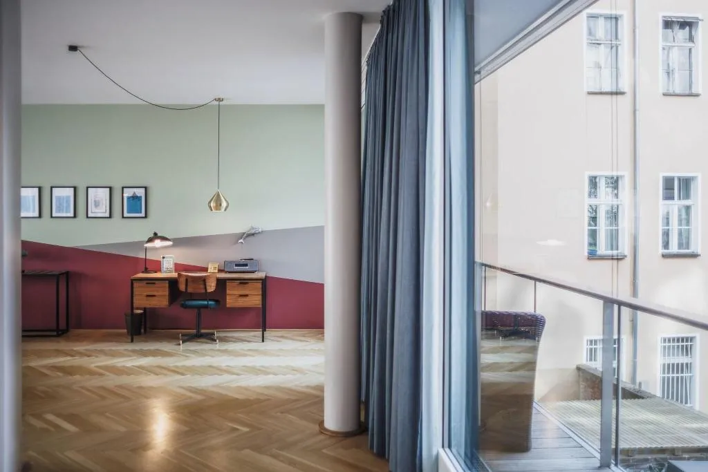 APARTMENT DELUXE QUEEN BED Room, The Circus Apartments, Berlin