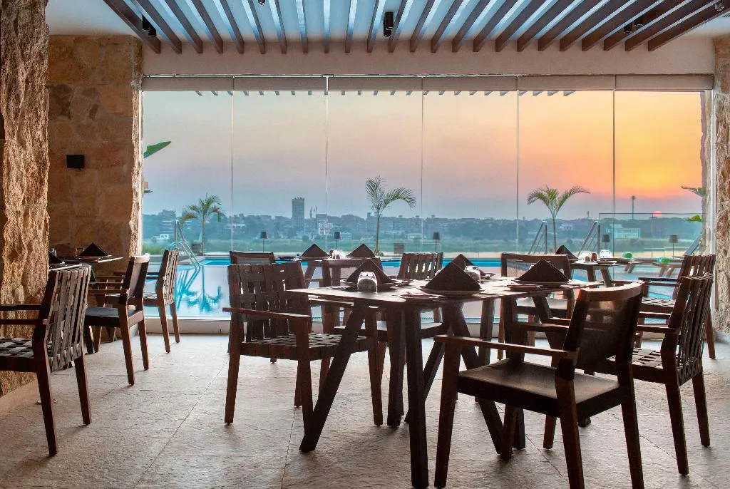 Restaurant, Holiday Inn Cairo Maadi, Cairo