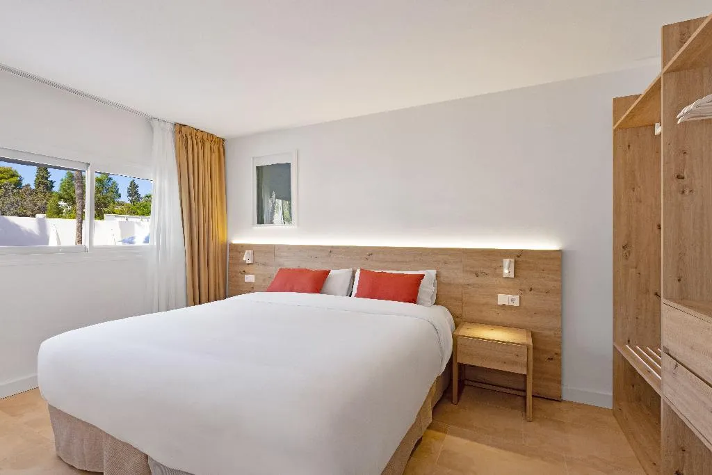 APARTMENT STANDARD Room, Palmanova Beach Apartments by TRH, Majorca