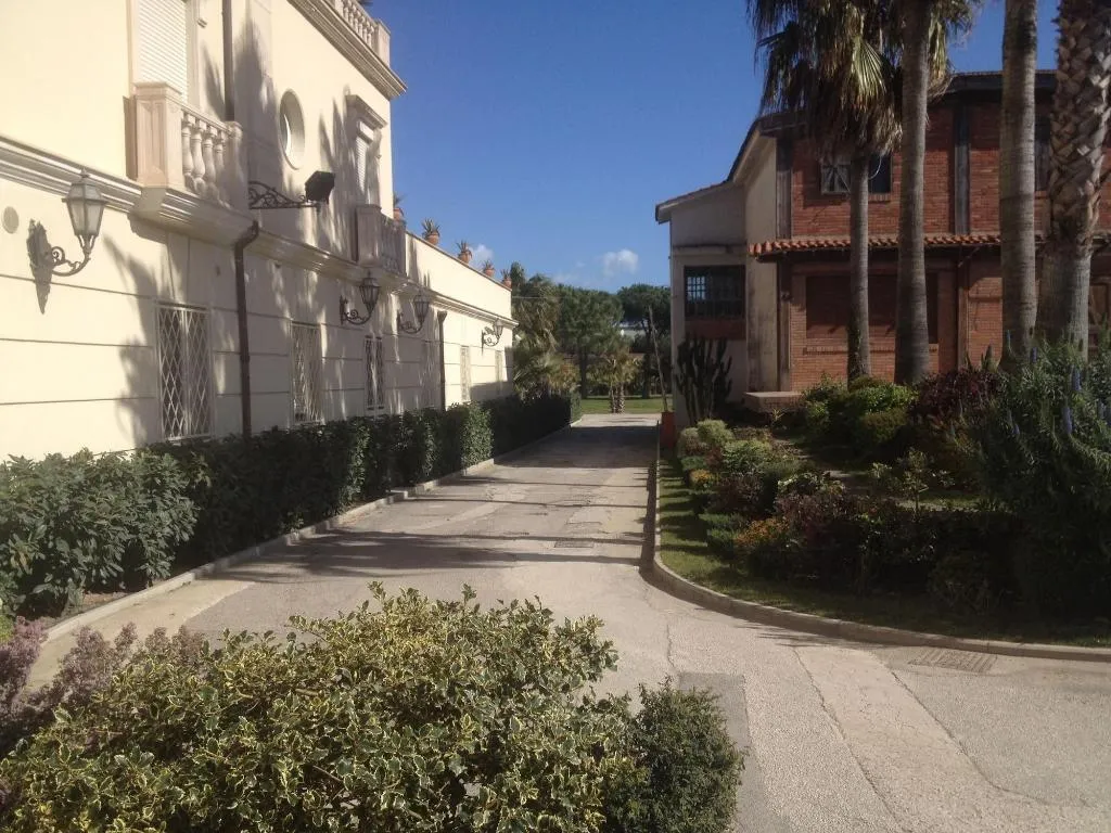 General view, Hotel Al Boschetto, Naples