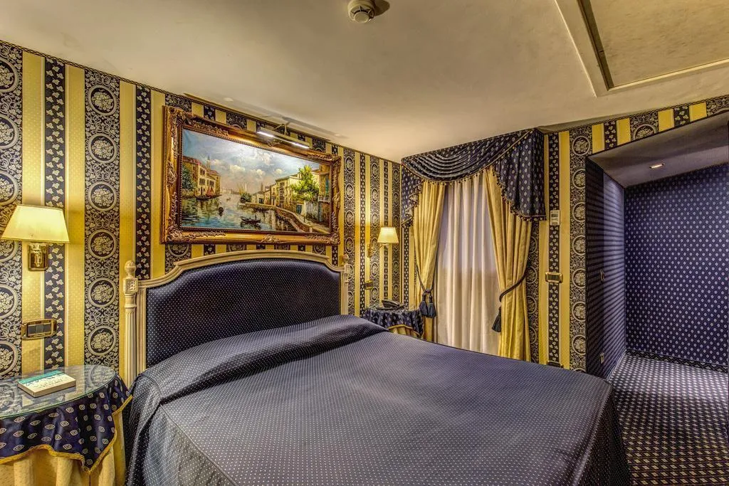 Room, Relais Piazza San Marco, Venice