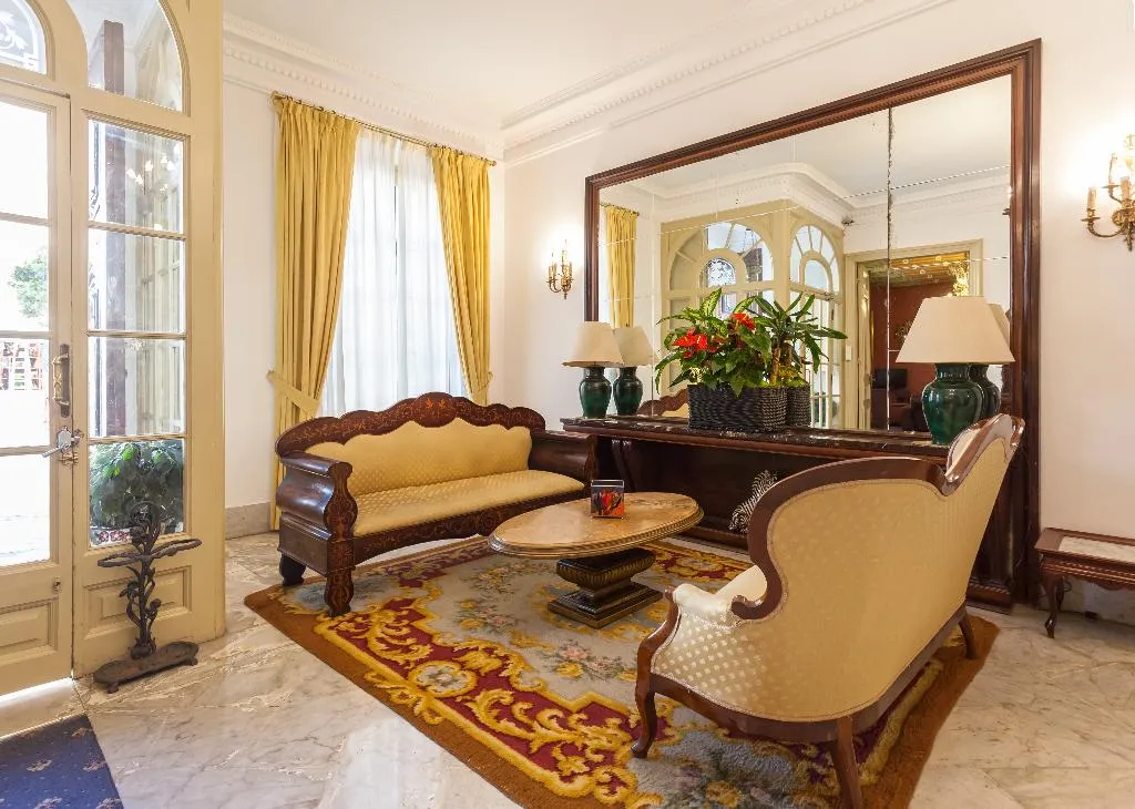 Lobby, Diana, Costa Brava