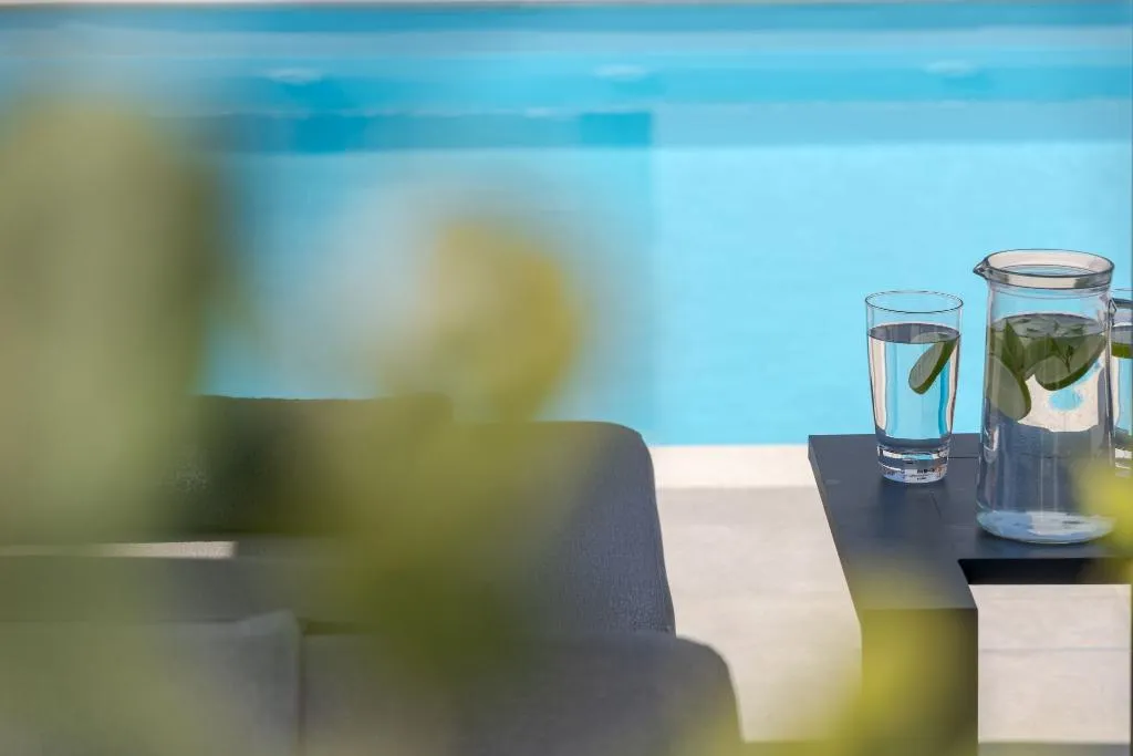 SUITE DELUXE WITH PRIVATE POOL Room, John Mary Apartments Gouves, Crete