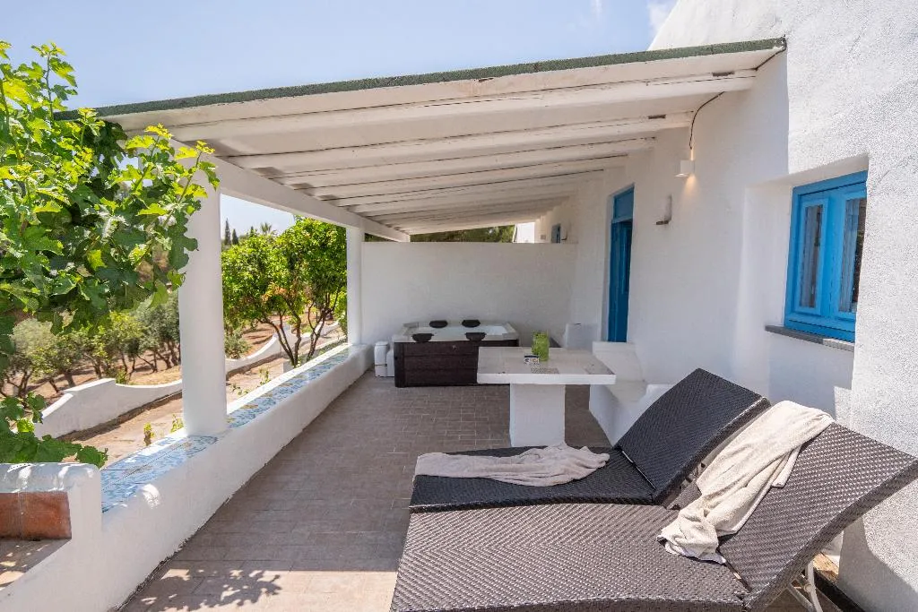 DOUBLE DELUXE SEA VIEW Room, Borgo Del Cannitello Romantic Boutique Resort, Palermo