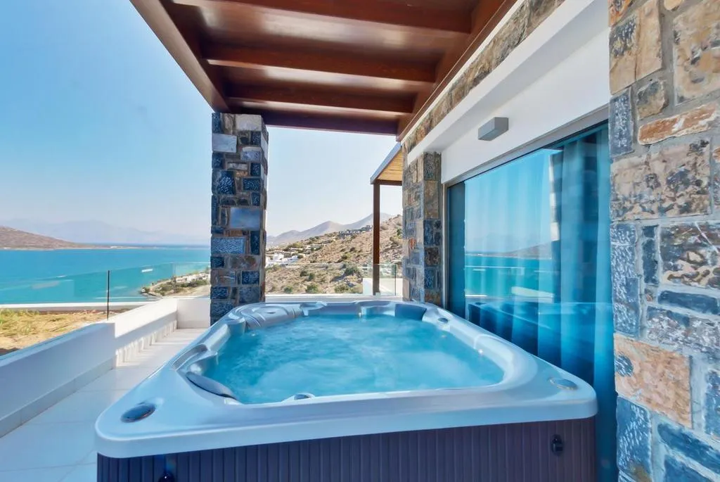 JUNIOR SUITE DELUXE WITH JACUZZI Room, Royal Marmin Bay Boutique & Art Hotel, Crete