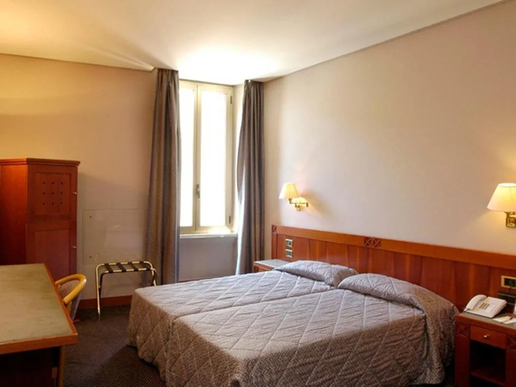 TRIPLE STANDARD Room, Accademia, Rome