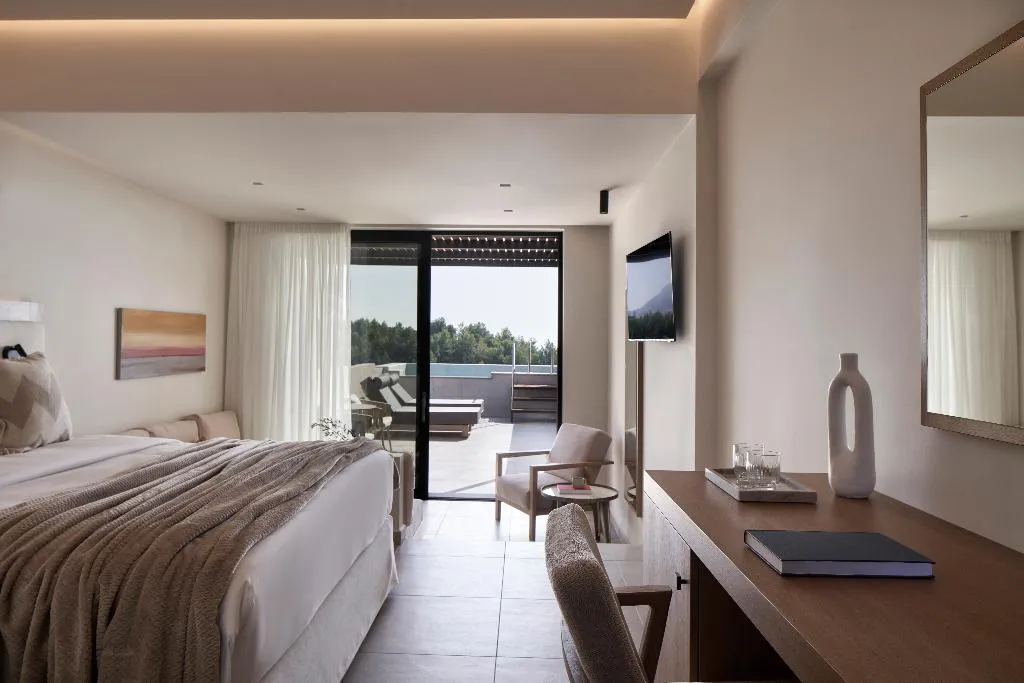 JUNIOR SUITE SEA VIEW WITH PRIVATE POOL Room, Celestial All Suites, Kefallinia