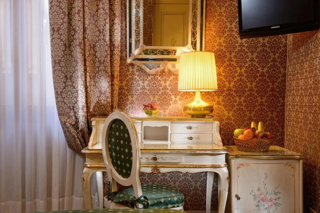 Double or Twin CLASSIC Room, Canaletto, Venice