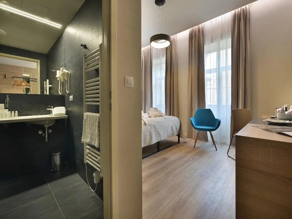 Double or Twin WITH BALCONY Room, EA Hotel New Town, Prague
