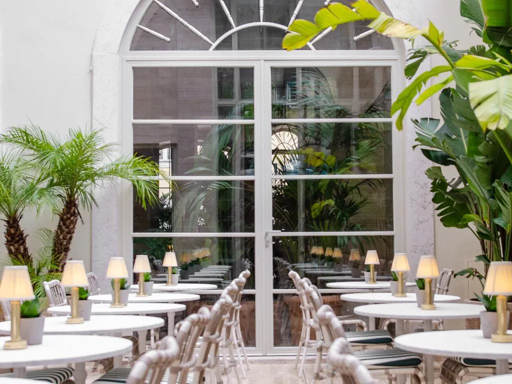 Terrace, Browns Avenue Hotel, Lisbon