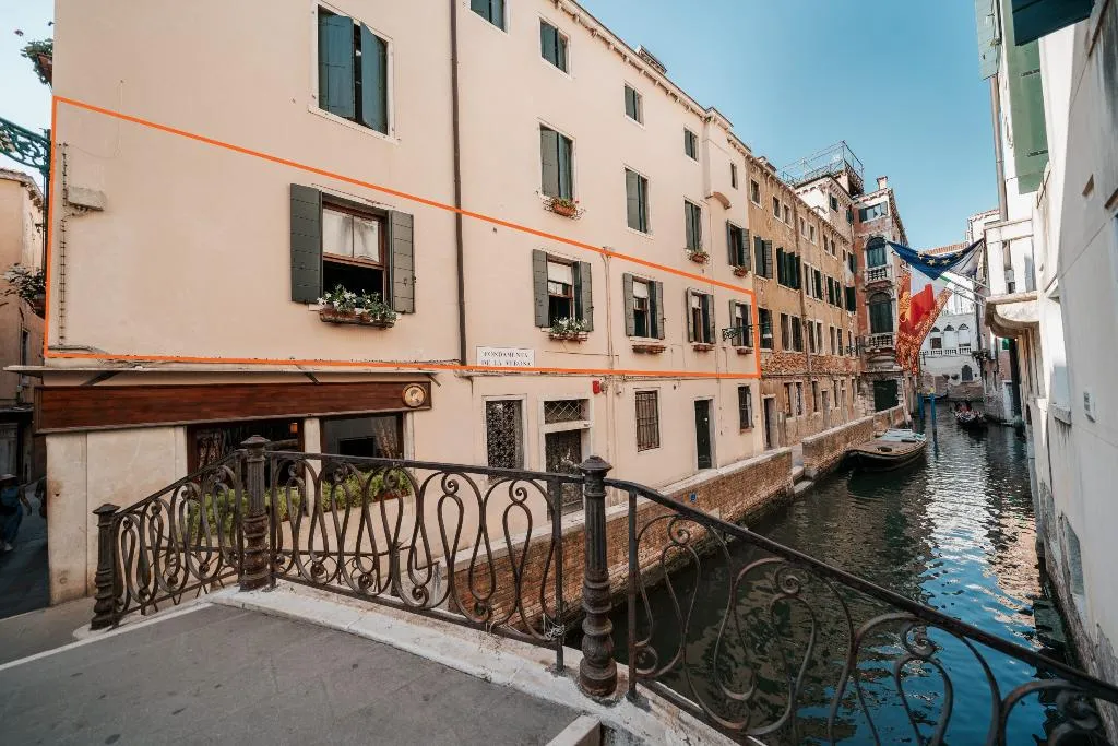 APARTMENT ONE BEDROOM ONE BATHROOM Room, Palazzo Paruta, Venice