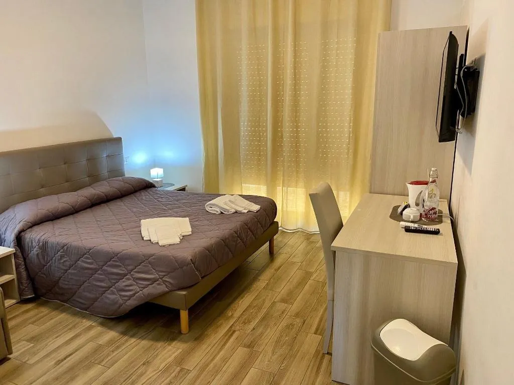 Room, Beb Caruso, Naples