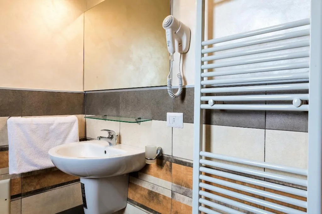 Room, La Piazzetta Guest House, Olbia