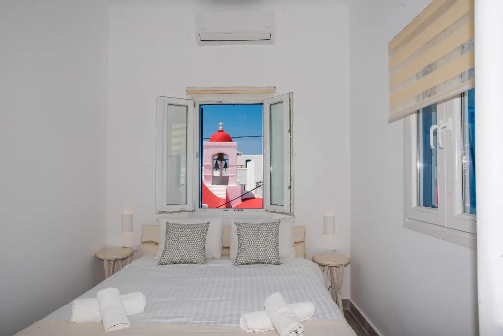 DOUBLE DELUXE WITH BALCONY Room, Eleanna's Suites Mykonos, Mykonos