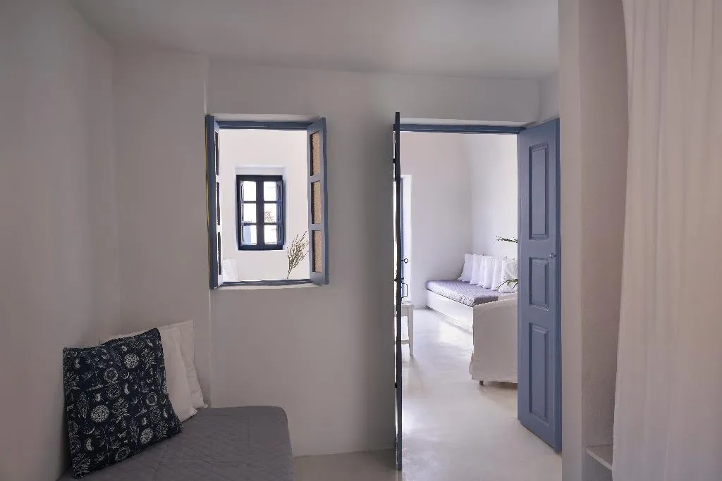 SUITE GRAND Room, Fava Eco Suites, Santorini