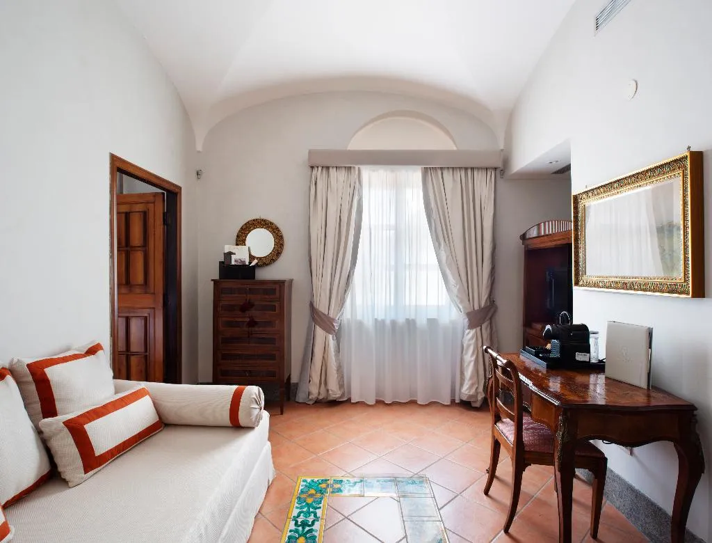 SUITE GARDEN VIEW Room, Grand Hotel Cocumella, Naples