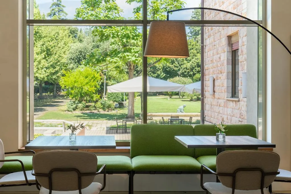 Lobby, Domus Pacis Assisi, Perugia