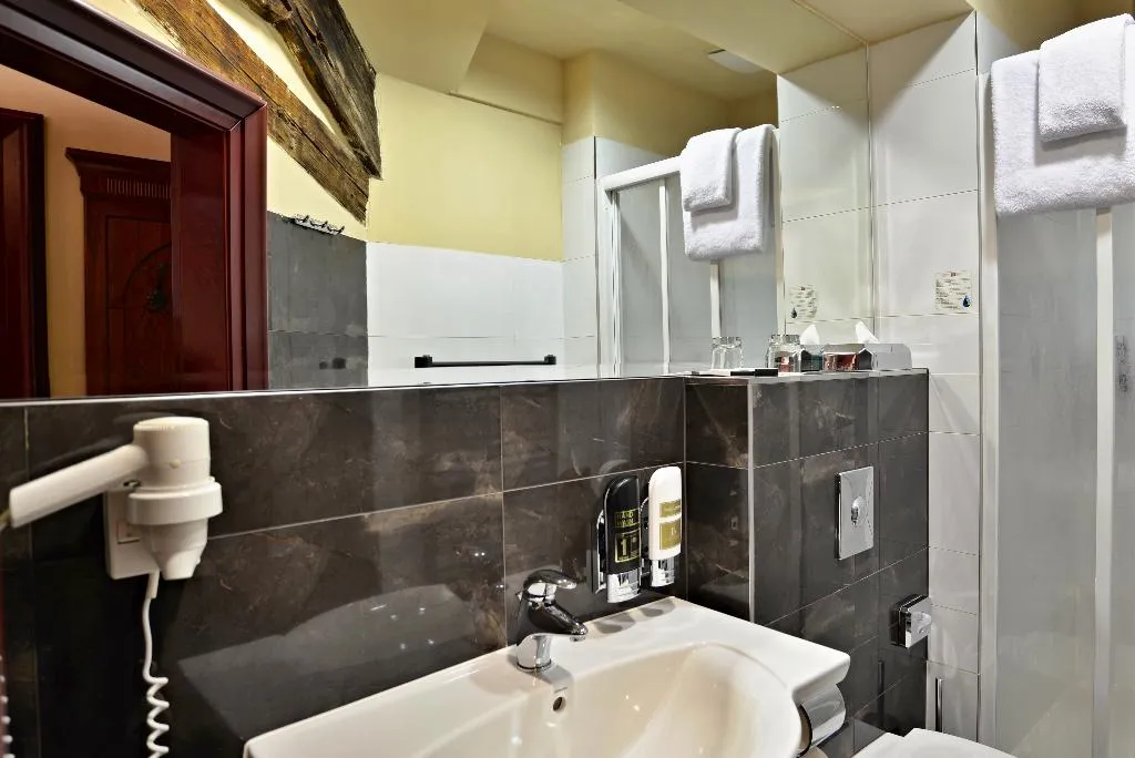SINGLE SUPERIOR Room, Majestic Plaza Hotel Prague, Prague