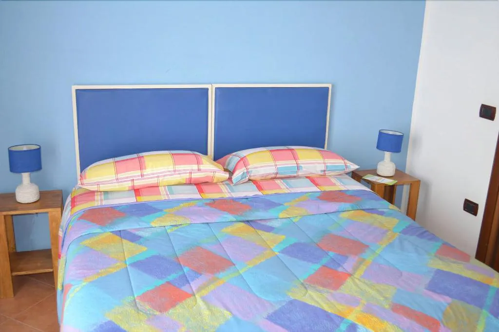 Room, B&B Il Lapillo, Naples