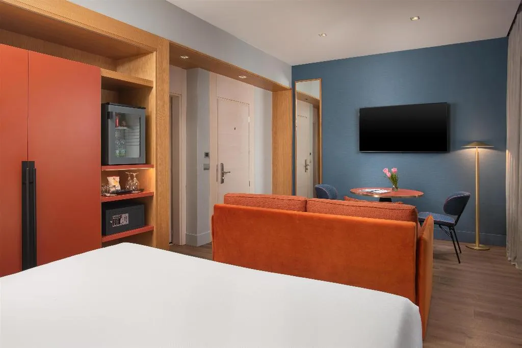 FAMILY ROOM CAPACITY 6 Room, NH Firenze, Florence