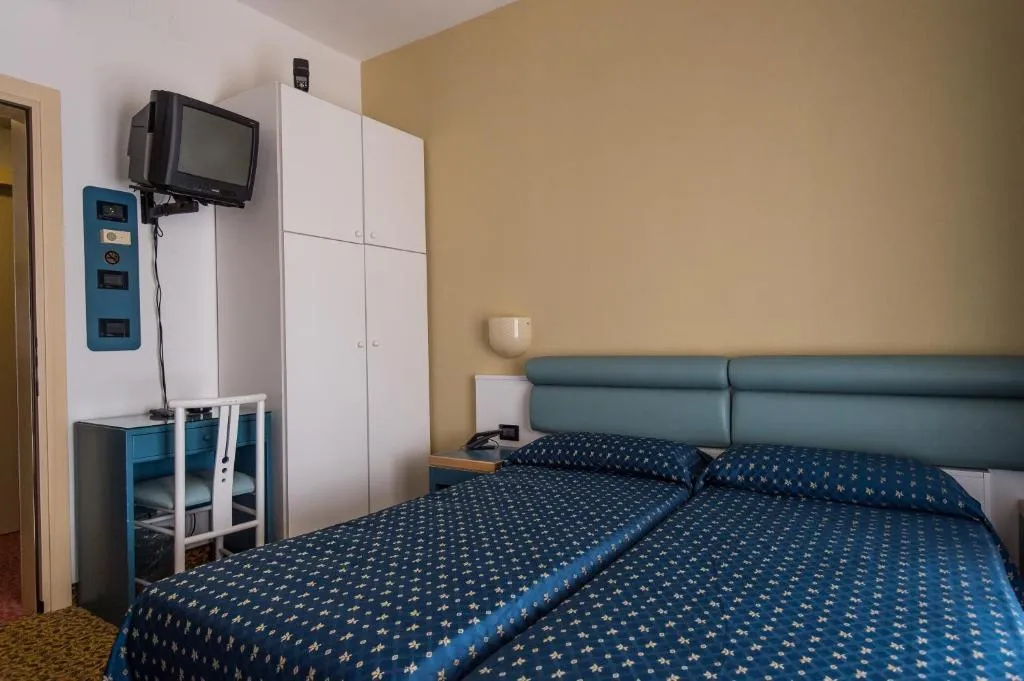 DOUBLE SINGLE USE ECONOMY Room, Christian, Venice
