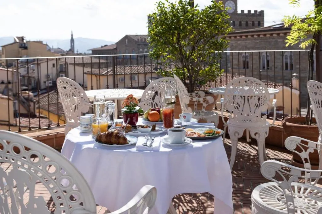 Terrace, Hotel Calimala Firenze, Florence