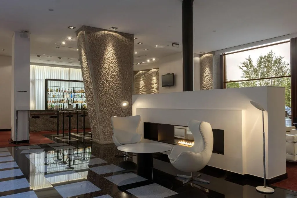 Lobby, Hilton Madrid Airport, Madrid