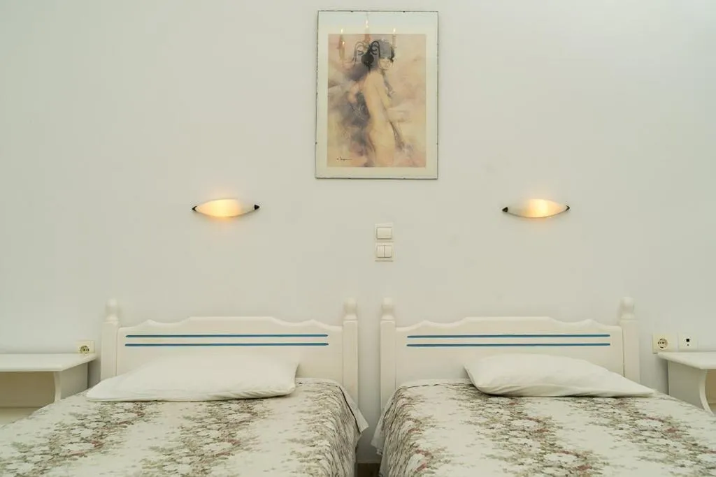 STUDIO POOL VIEW Room, Anna's Studios & Apartments, Zante
