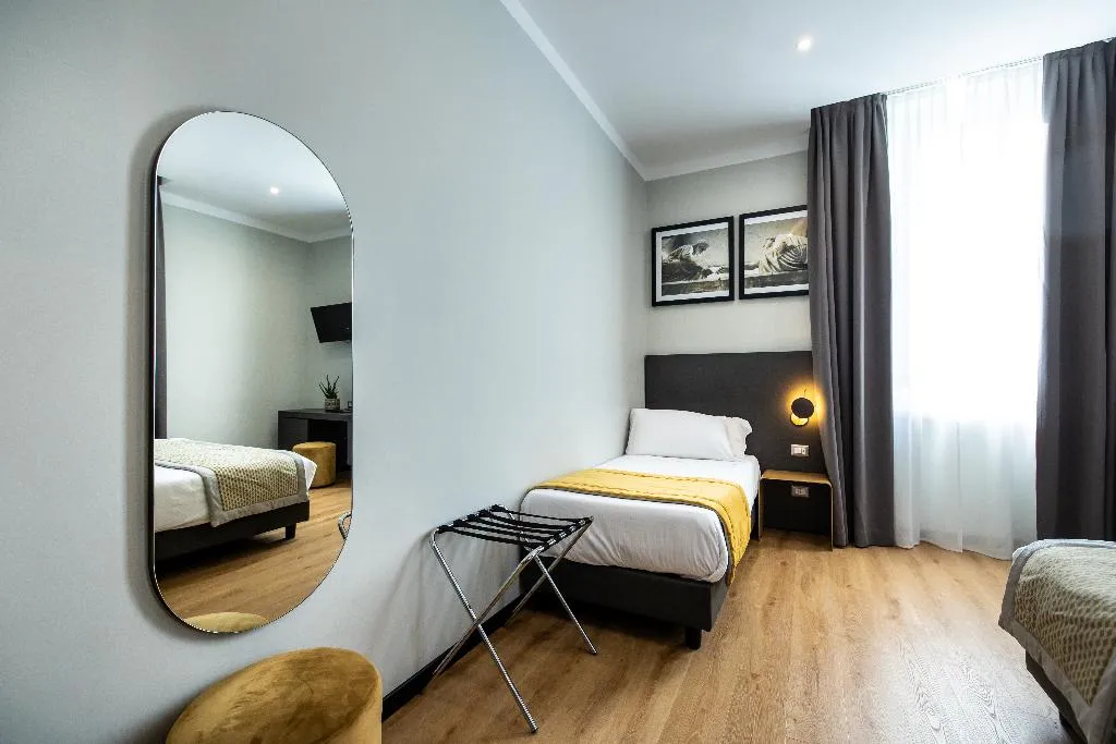 Double or Twin PREMIUM Room, The Cross, Rome