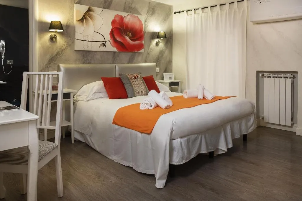 Room, Delsi Suites Pantheon, Rome