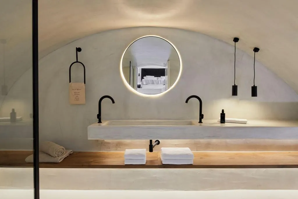 Room, You And Me Suites, Santorini