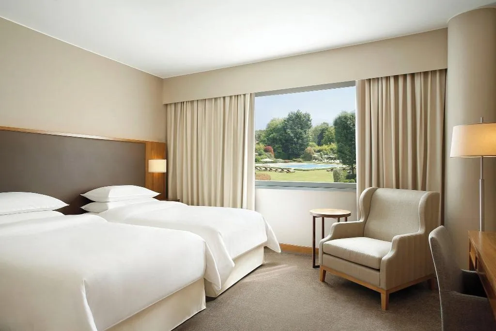 TWIN SUPERIOR Room, Sheraton Lake Como, Milan