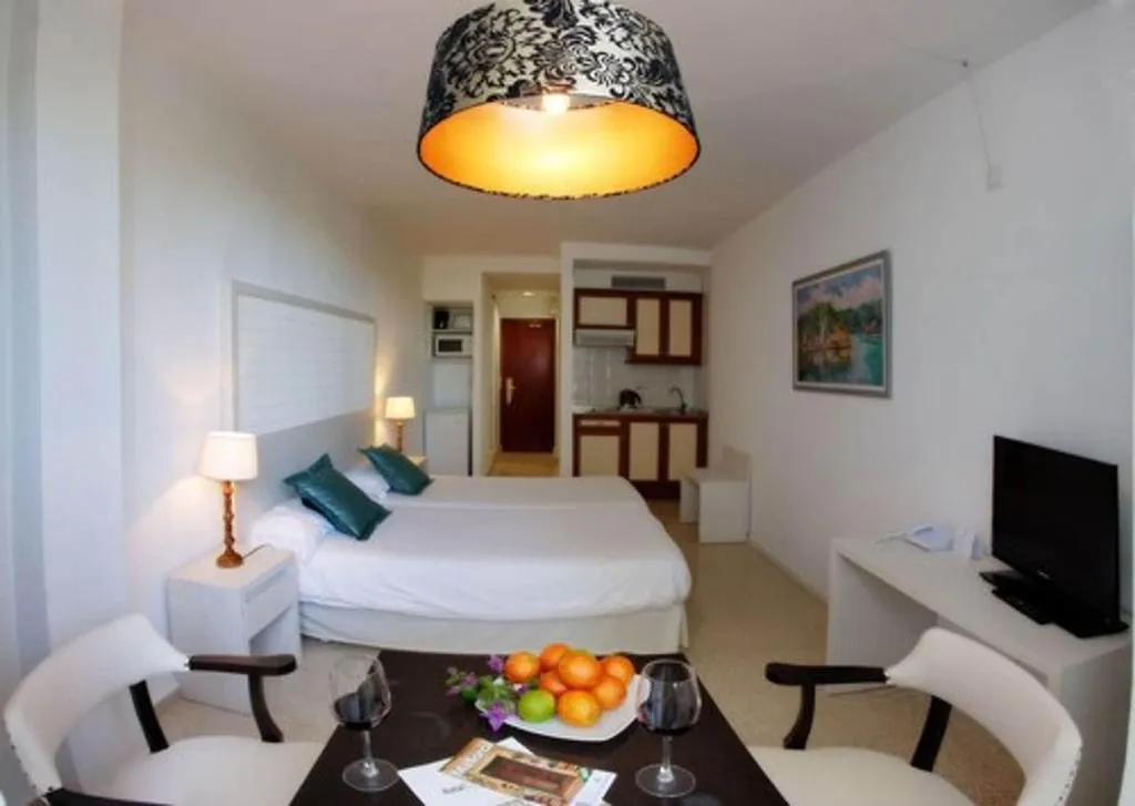 Room, Hotel Cala Santanyi, Majorca