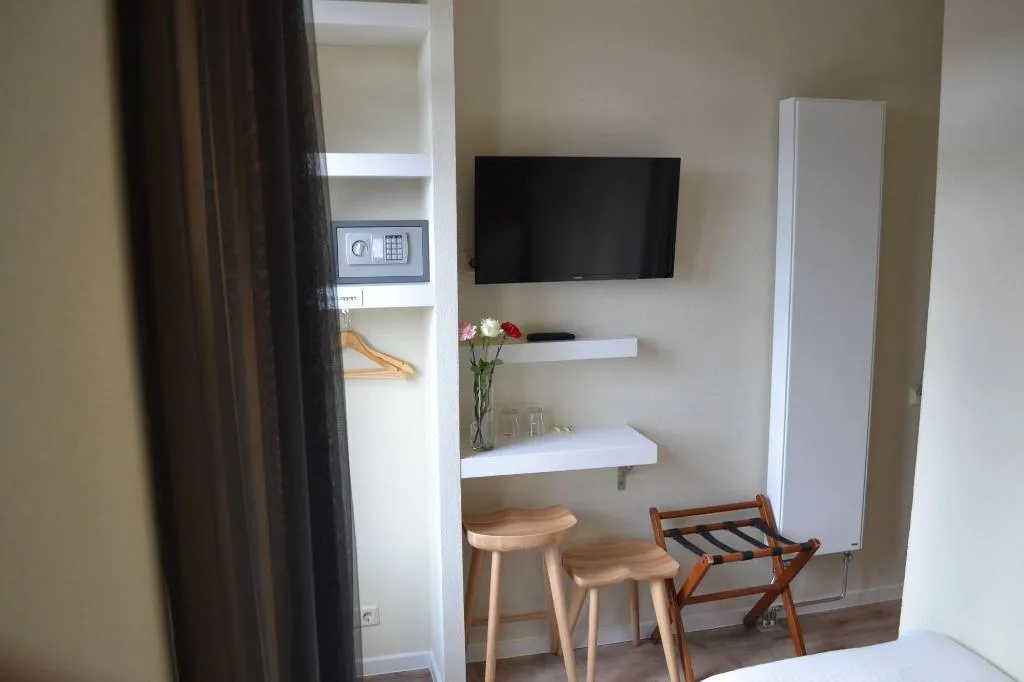 Room, Alp Hotel Amsterdam, Amsterdam