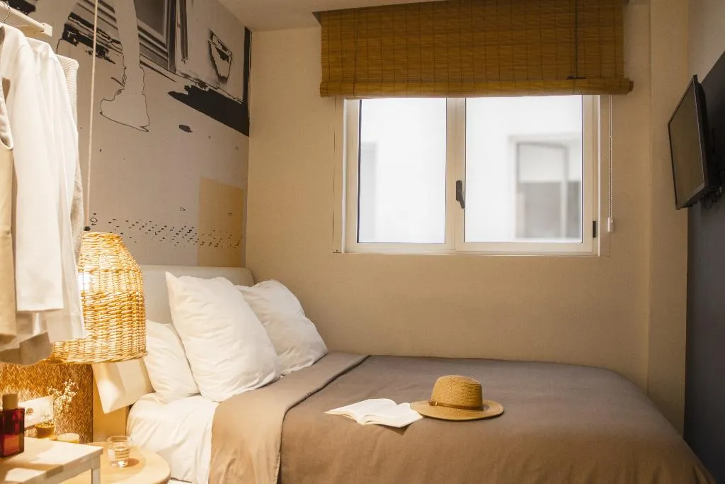 SINGLE DELUXE Room, Room Select Tetuán, Seville