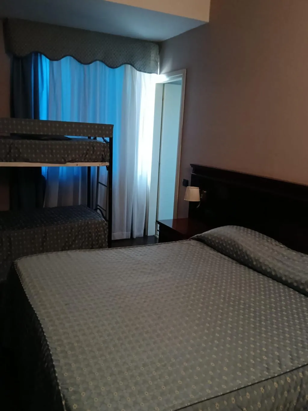 QUADRUPLE SUPERIOR CAPACITY 4 Room, La Fayette, Naples