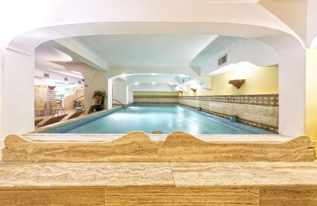 Sports and Entertainment, Hotel Tritone Resort & Spa, Naples