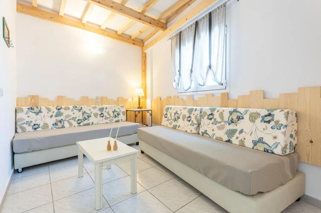 Room, Happiness Apartments, Crete