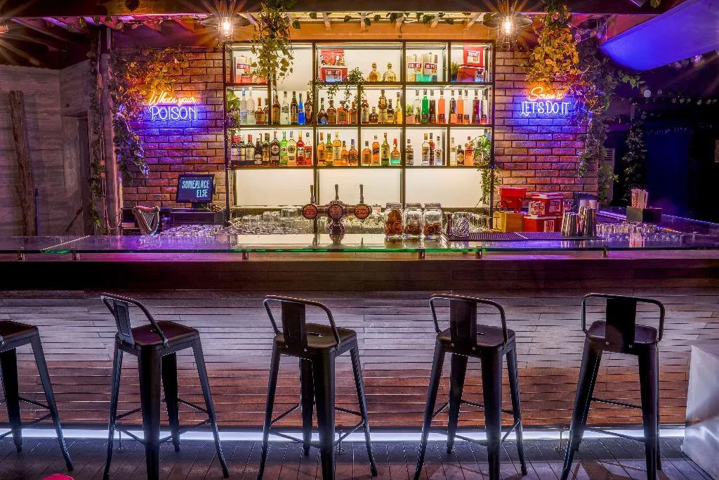 Bar, Radisson Blu Hotel, Dubai Media City, Dubai