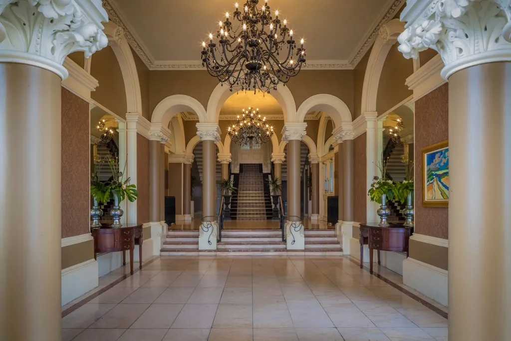 Lobby, Royal Marine, Dublin